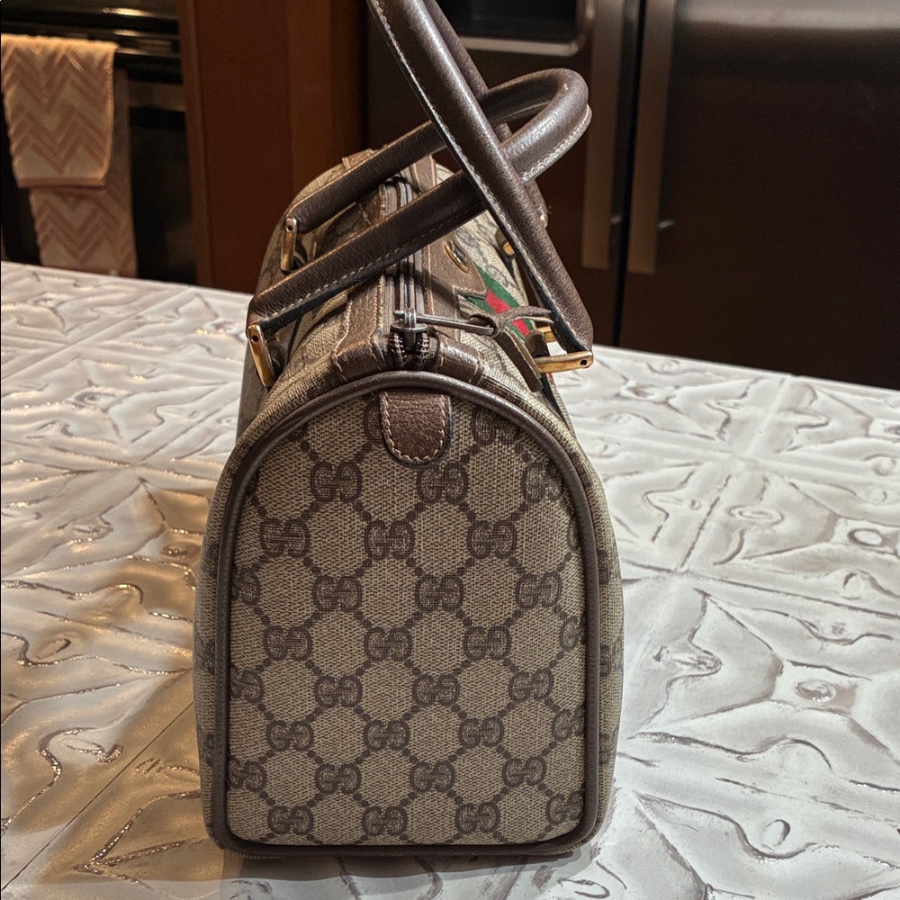 Vintage Gucci Boston Bag - Picture 4 of 16